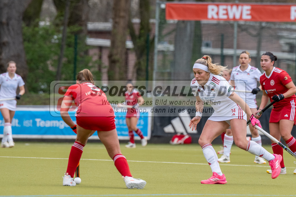 SFE_20260321_0066 | Köln, Deutschland, 21.03.26: Feldhockey 1. Bundesliga Damen zwischen Rot-Weiss Köln - Bremer HC im REWE Sportpark am 21.03.2026 in Köln, Deutschland. (Foto von Stephan Fehrmann)Köln, Germany, 21.03.26: Feldhockey 1. Bundesliga Damen between Rot-Weiss Köln - Bremer HC in REWE Sportpark at 21.03.2026 in Köln, Deutschland. (Foto from Stephan Fehrmann)