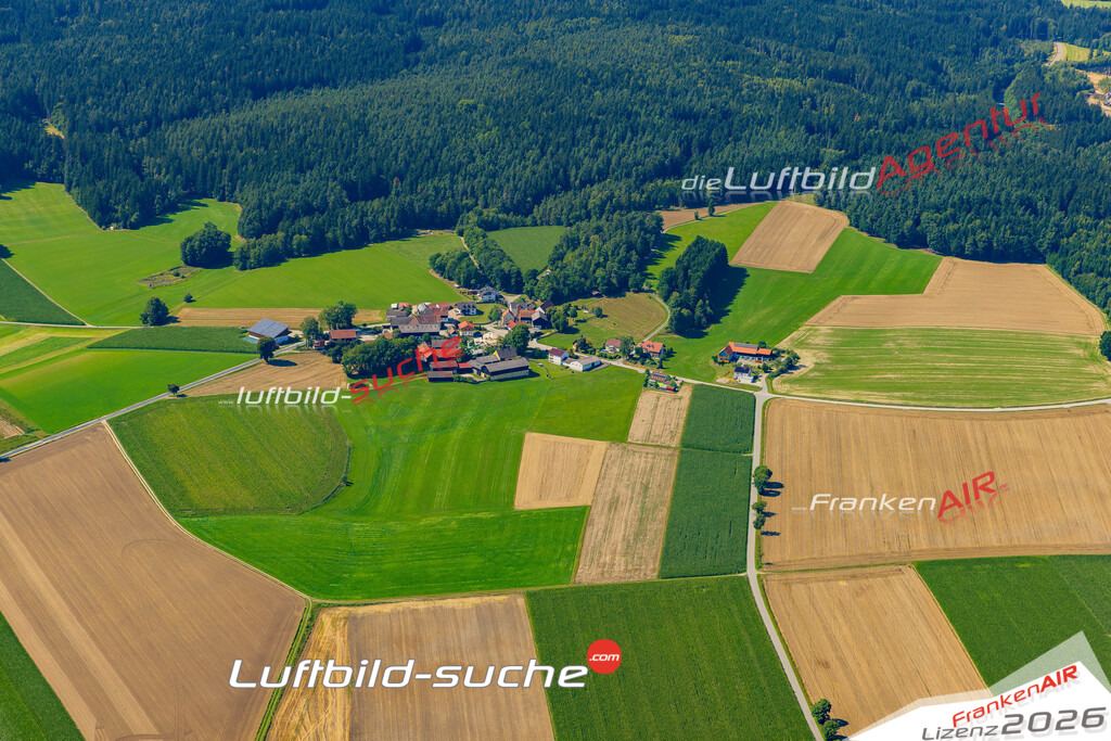 Geschenkidee Zeßmannsrieth bei Vohenstrauß -Die Luftbildaufnahme wurde 2025 vom UL-Flugzeug heraus erstellt ( keine Drohne ) - Hochauflösende Luftaufnahme -Nicht vergleichbar mit Google Maps oder Satelittenbilder- Die Geschenkidee !Mit Lizenz und Bildrechte bestellbar