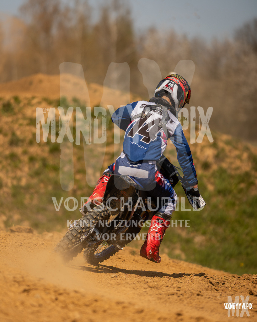 866A3560 | mxndyyvipix