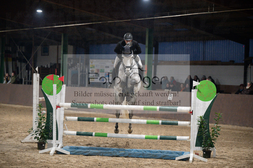 Hallenreittunier Voxtrup 2023 | Entdecke hochwertige Reitturnierfotos von Foto Oger. Professionell, emotional und authentisch – jetzt Lieblingsmomente im Shop bestellen.Deutschlandweite Turnierfotografie. - Realisiert mit Pictrs.com