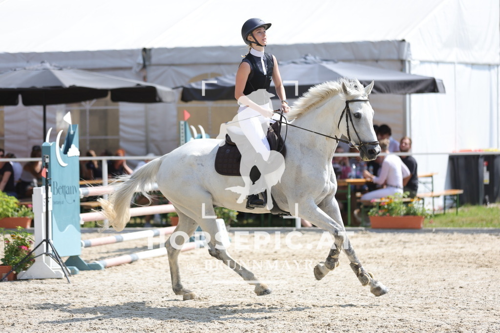 0P6A8495 | Willkommen bei Brunnmayr - Design & Fotografie – Ihrem Spezialisten für Reitturniere und Pferdeveranstaltungen in Oberösterreich, Salzburg und Bayern! Seit über 17 Jahren sind wir leidenschaftlich dabei.