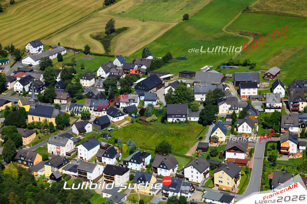 Die Luftaufnahme Haßlach - Teuschnitz wurde vom UL-Flugzeug (keine Drohne) aus fotografiert.Hohe Druck- Auflösung-die Geschenkidee!