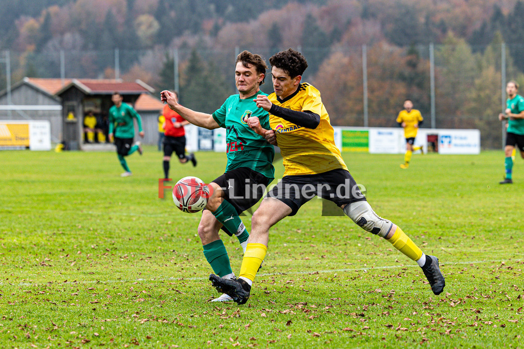 SV Wessobrunn-Haid vs TSV Schongau | Fußball A-Klasse Herren Oberbayern Zugspitze Gruppe 8, SV Wessobrunn-Haid vs TSV Schongau, 20241020,Zweikampf Stefan REßLER (Wessobrunn-Haid 4) und Moritz SCHWARZ (TSV Schongau 11),2024-10-20 in Wessobrunn (Sportplatz Wessobrunn), Stefan REßLER (Wessobrunn-Haid 4), Moritz SCHWARZ (TSV Schongau 11)Copyright: WolfgangxLindner www.foto-lindner.de
