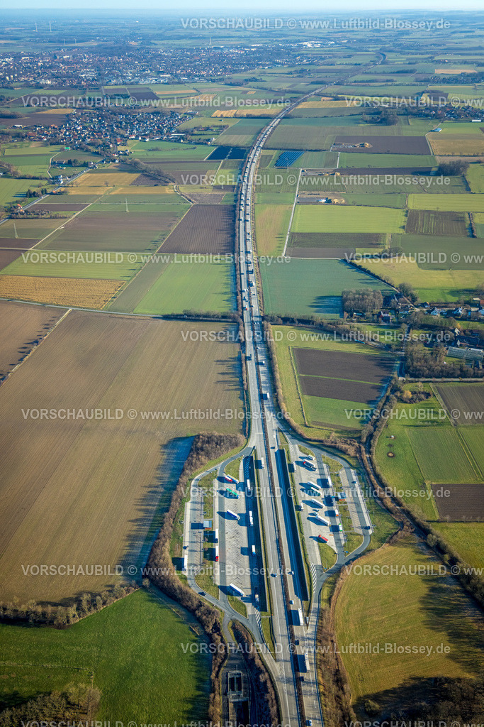 Soest260103566 | Luftbild, Rastplatz Ostönner Grund und Röllingser Graben an der Autobahn A44, LKW Parkplatz Straßenverkehr, Müllingsen, Soest, Südwestfalen, Nordrhein-Westfalen, Deutschland