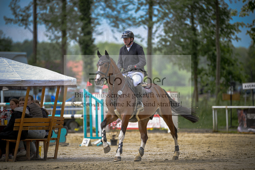 20240505-DOS_1838 | Entdecke hochwertige Reitturnierfotos von Foto Oger. Professionell, emotional und authentisch – jetzt Lieblingsmomente im Shop bestellen.Deutschlandweite Turnierfotografie. - Realisiert mit Pictrs.com