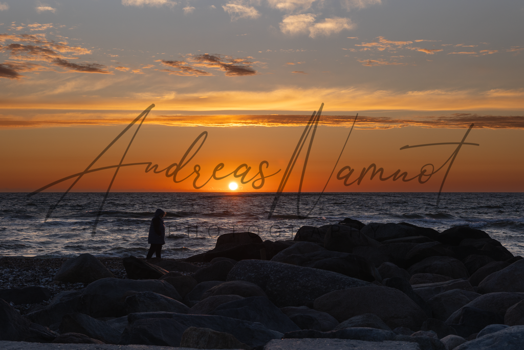 Sonnenuntergang Stenbjerg Landingplads | Einer der schönsten und ruhigsten Plätze in Nordjüdland in Dänemark. Kleiner Hafen und super Aussicht. - Realisiert mit Pictrs.com