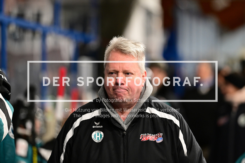 Eishockey I Frauen I Saison 2023-2024 I Testspiel I TuS Harsefeld Tigers - Crocodiles Hamburg I 05089 | Der Sportfotograf. - Realisiert mit Pictrs.com