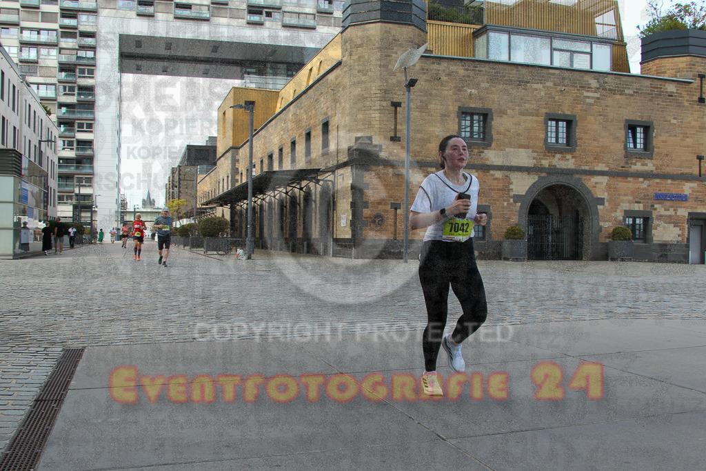 250920_1504_EV4_8064 | Sportfotografie im Rhein-Sieg Kreis, Köln, Bonn, NRW, Rheinland Pfalz, Hessen, etc. Unser Tätigkeitsfeld umfasst den Laufsport vom Volkslauf über den Marathon, Duathlon, Triathon bis zum Ultralauf wie Kölnpfad Ultra oder Schindertrail.