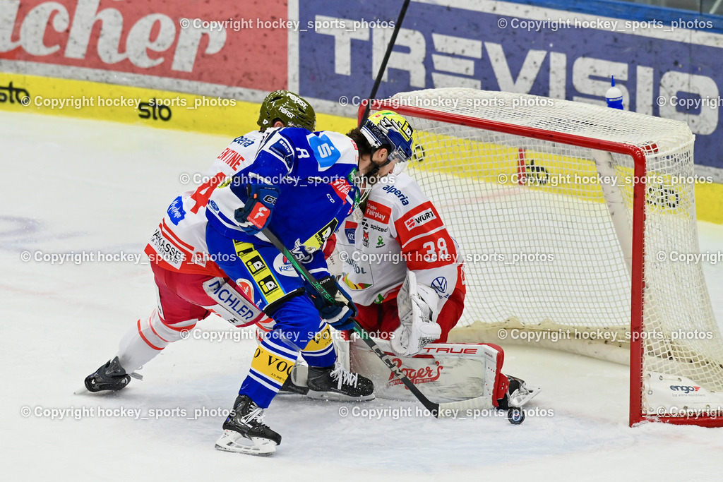 EC IDM WÄRMEPUMPEN VSV vs. HCB Südtirol Alperia | #8 Maximilian Rebernig EC VSV, #38 Samuel Harvey HCB Südtirol Alperia, EC IDM WÄRMEPUMPEN VSV vs. HCB Südtirol Alperia, EC IDM WÄRMEPUMPEN VSV vs. HCB Südtirol Alperia am 28.12.2025 in Villach (Stadthalle Villach), Austria, (Photo by Bernd Stefan)