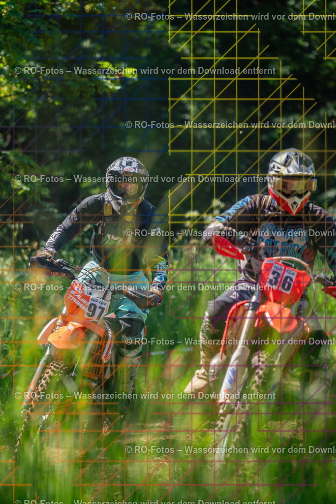 Wolfshausen 2 Lauf -299 | Sportfotografie von RO-Fotos: Motorsport, Motocross, Enduro, Laufveranstaltungen und Triathlon. Professionelle Fotos von Sportlern und Events. - Realisiert mit Pictrs.com