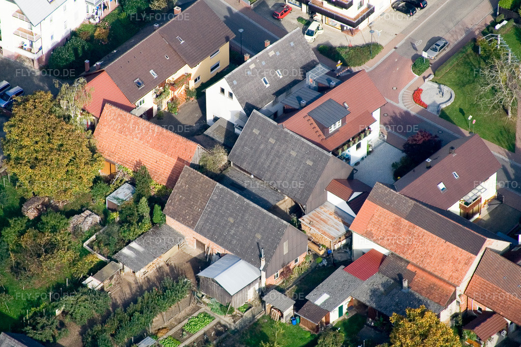 Luftbild: Dorfplatz im Ortsteil Urloffen in Appenweier im Bundesland Baden-Württemberg in Deutschland. Foto: IMG_13879.jpg vom 11.10.2008 durch Werner Riehm/FLY-FOTO.de