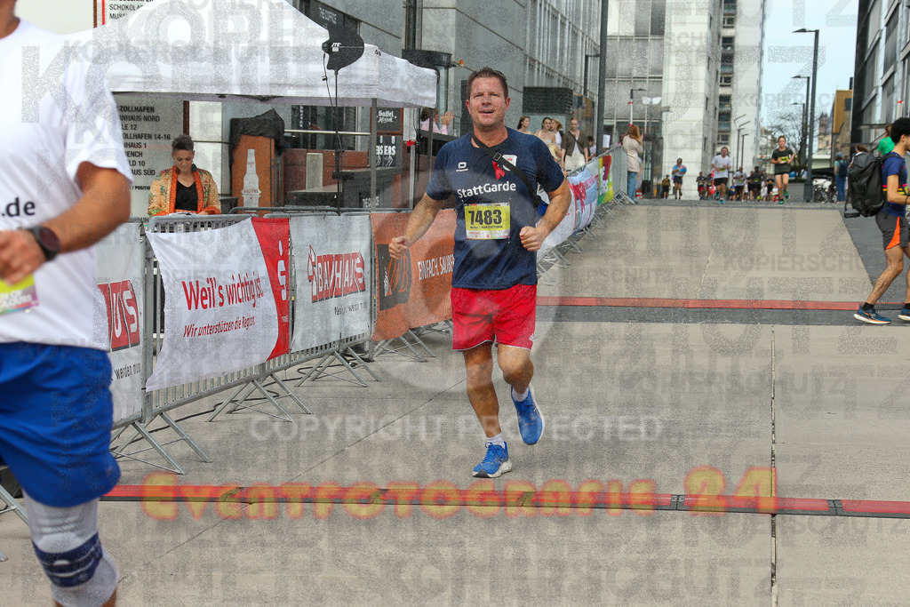 250920_1325_EX1_4480 | Sportfotografie im Rhein-Sieg Kreis, Köln, Bonn, NRW, Rheinland Pfalz, Hessen, etc. Unser Tätigkeitsfeld umfasst den Laufsport vom Volkslauf über den Marathon, Duathlon, Triathon bis zum Ultralauf wie Kölnpfad Ultra oder Schindertrail.