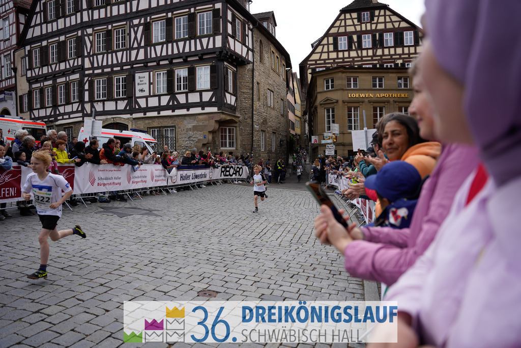 AOK Junior Cup 400m | 3Königslauf 2022 AOK Junior Cup 400m - Realisiert mit Pictrs.com