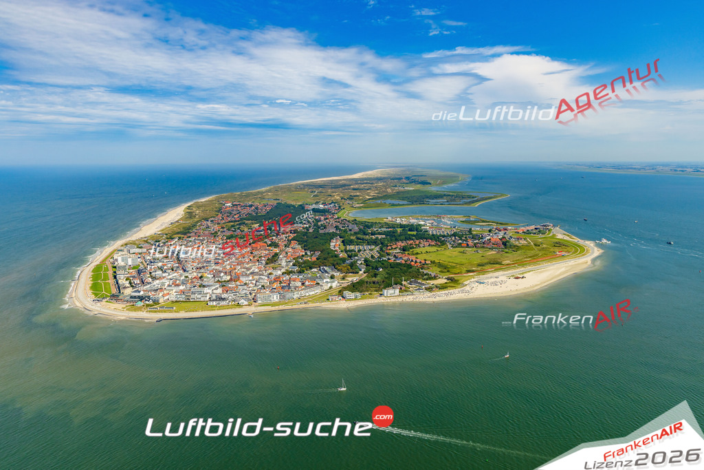Luftaufnahme Insel Norderney - Die Luftaufnahme wurde 2025 vom UL-Flugzeug heraus erstellt ( ohne Drohne ) - Hochauflösende Luftaufnahme - für professionelle Ausdrucke geeignet. Die Geschenkidee !Mit Lizenz und Bildrechte bestellbar