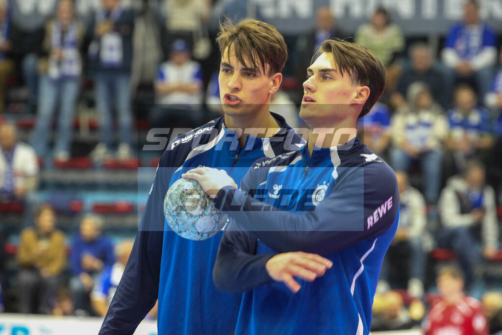 VfL Gummersbach Saison 25/26 - © Sportfoto-Sale (MK) | Julian Köster (li.) und Miro Schluroff - VfL Gummersbach Saison 25/26 - © Sportfoto-Sale (MK) - Realisiert mit Pictrs.com