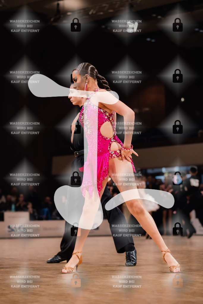 Goldstadtpokal 2025 - WDSF Open Latin Youth 20th (74) Taha Ozden _ Begum Subasi (Türkiye)-2025-01-25-6786 | Webshop for digital downloads and prints of dance sport, event & show photographer Julian Link - Realisiert mit Pictrs.com