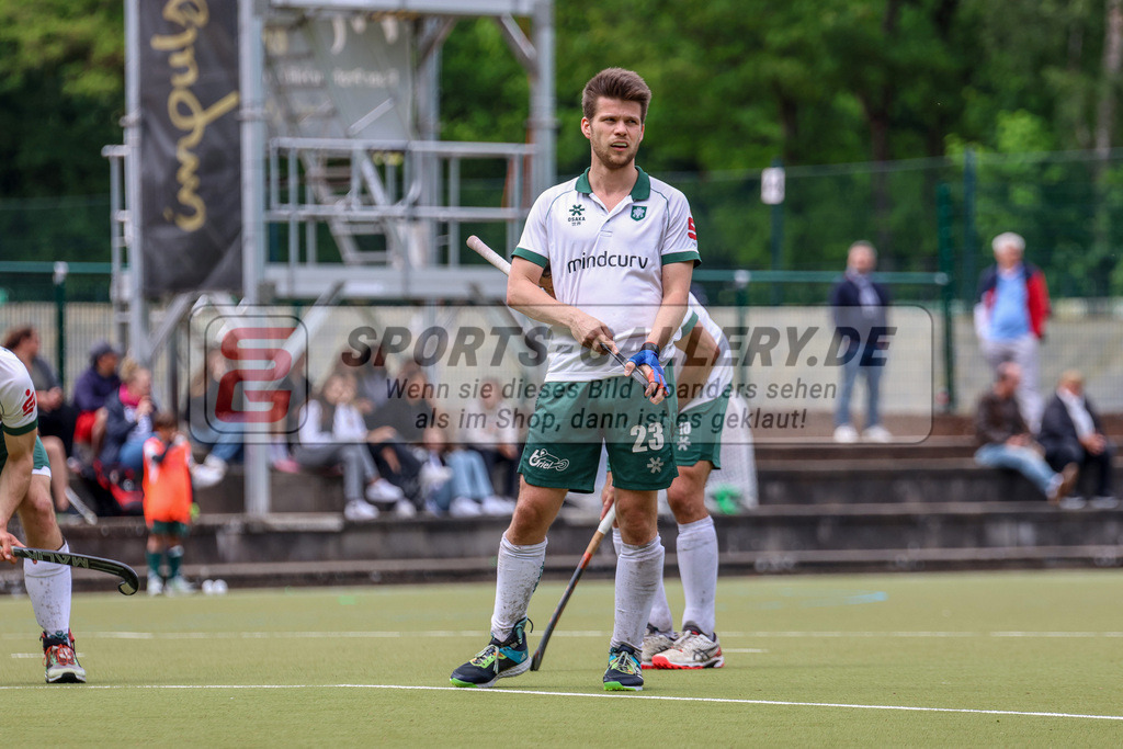 MJ_2023-05-20-HTCU-MSC-65 | Max Godau (Uhlenhorst Mülheim #23), Uhlenhorst Mülheim - Münchner SC am 1.10.2022 im Waldstadion, Mülheim a. d. Ruhr