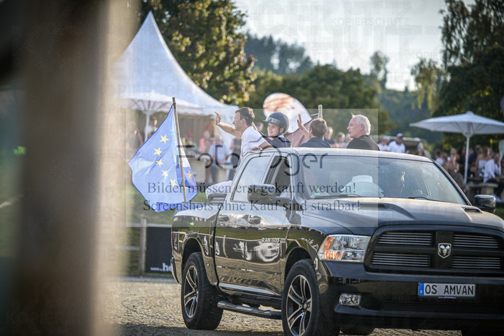 DOS_0073 | Entdecke hochwertige Reitturnierfotos von Foto Oger. Professionell, emotional und authentisch – jetzt Lieblingsmomente im Shop bestellen.Deutschlandweite Turnierfotografie. - Realisiert mit Pictrs.com
