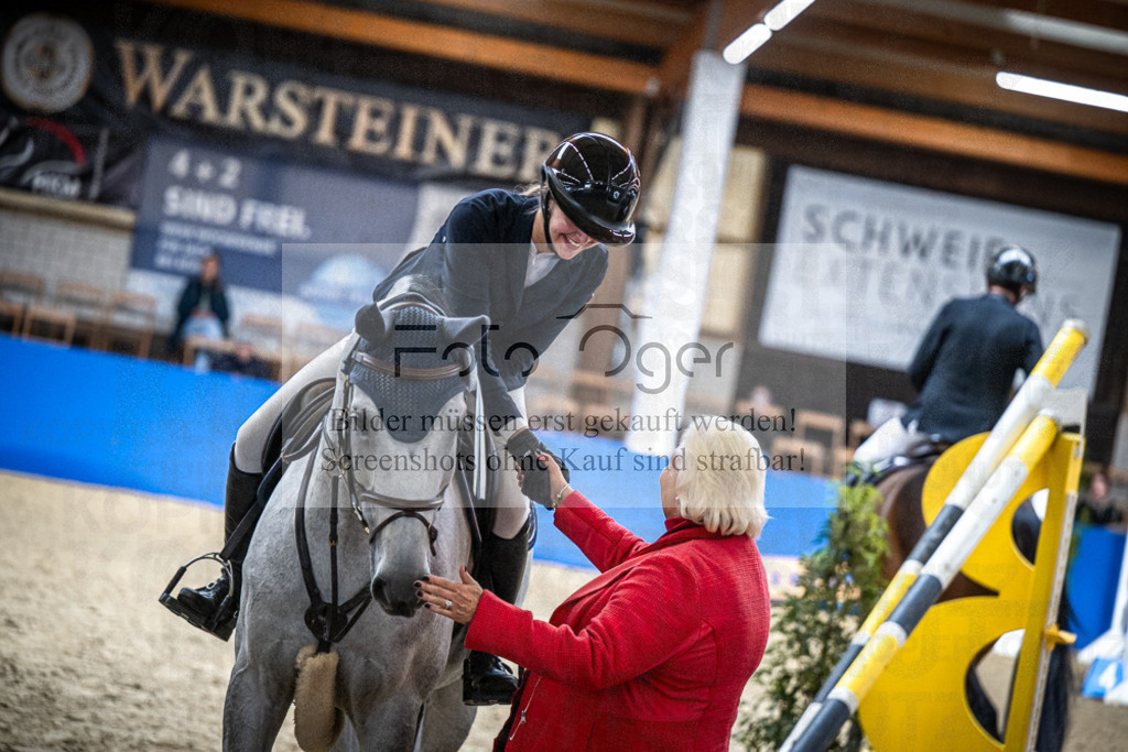 DOS_0017 | Entdecke hochwertige Reitturnierfotos von Foto Oger. Professionell, emotional und authentisch – jetzt Lieblingsmomente im Shop bestellen.Deutschlandweite Turnierfotografie. - Realisiert mit Pictrs.com