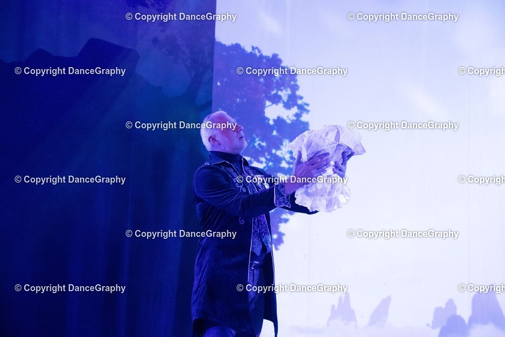 GPHY2550 | DanceGraphy - Realisiert mit Pictrs.com