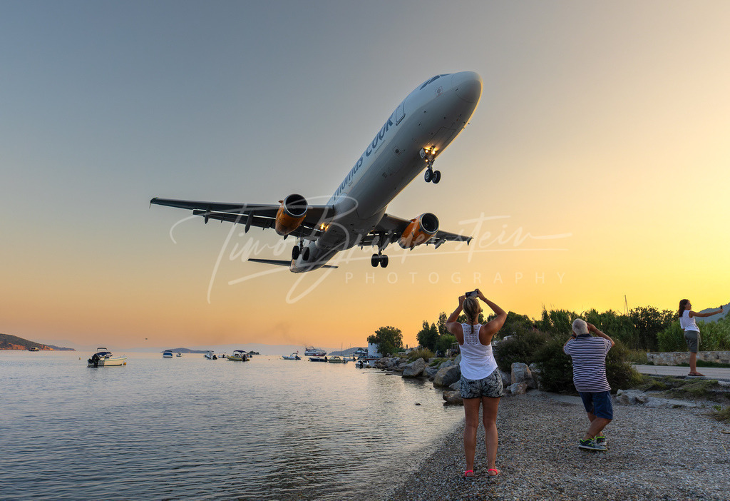 I11A9402-CR2_DxO_DeepPRIME Kopie | Buy high-quality aviation and travel photography prints by professional photographer Timo Breidenstein. Authentic images, professionally printed, worldwide shipping. - Realisiert mit Pictrs.com