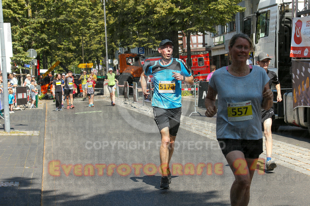 250621_1049_EX1_2773 | Sportfotografie im Rhein-Sieg Kreis, Köln, Bonn, NRW, Rheinland Pfalz, Hessen, etc. Unser Tätigkeitsfeld umfasst den Laufsport vom Volkslauf über den Marathon, Duathlon, Triathon bis zum Ultralauf wie Kölnpfad Ultra oder Schindertrail.