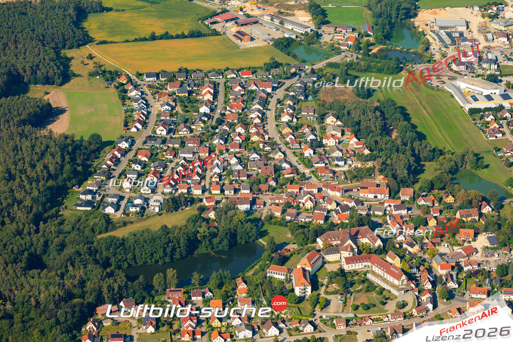 Das Luftbild zeigt :  Abenberg - Die Luftaufnahme wurde 2024 vom UL-Flugzeug aus erstellt ( keine Drohne ) - Hochauflösende Luftaufnahme - Für grossformatige Ausdrucke geeignet. Die Geschenkidee !Mit Lizenz und Bildrechte bestellbar