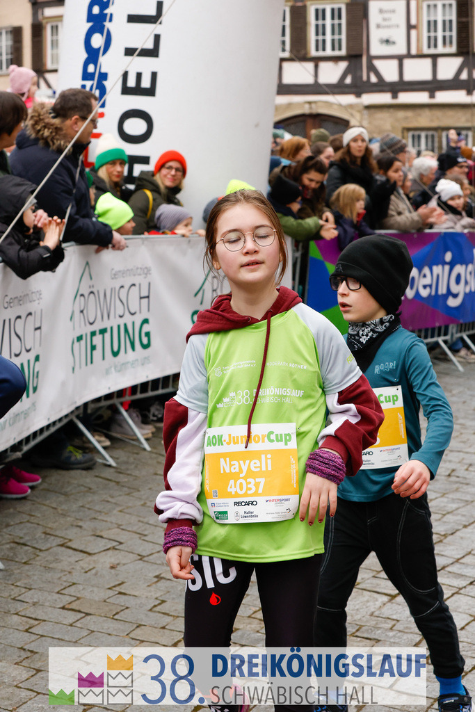 400m AOK Junior Cup | 3 Koenigslauf 2024 400m AOK Junior Cup - Realisiert mit Pictrs.com