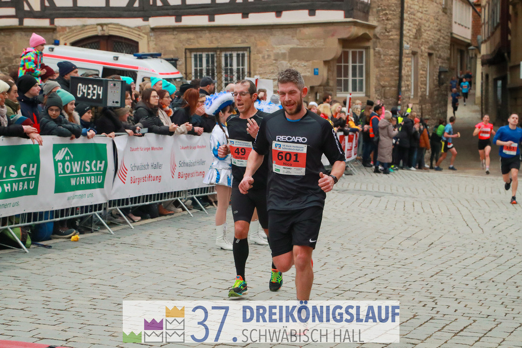 VR Bank Hauptlauf 10000m | 3 Koenigslauf 2023 - Realisiert mit Pictrs.com
