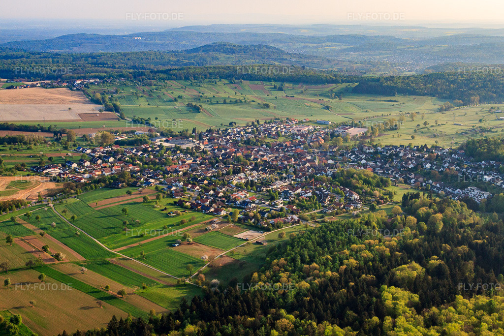 Luftbild: Ortsansicht von Südwesten im Ortsteil Stupferich in Karlsruhe im Bundesland Baden-Württemberg in Deutschland. Foto: IMG_26475.jpg vom 28.04.2010 durch Werner Riehm/FLY-FOTO.de