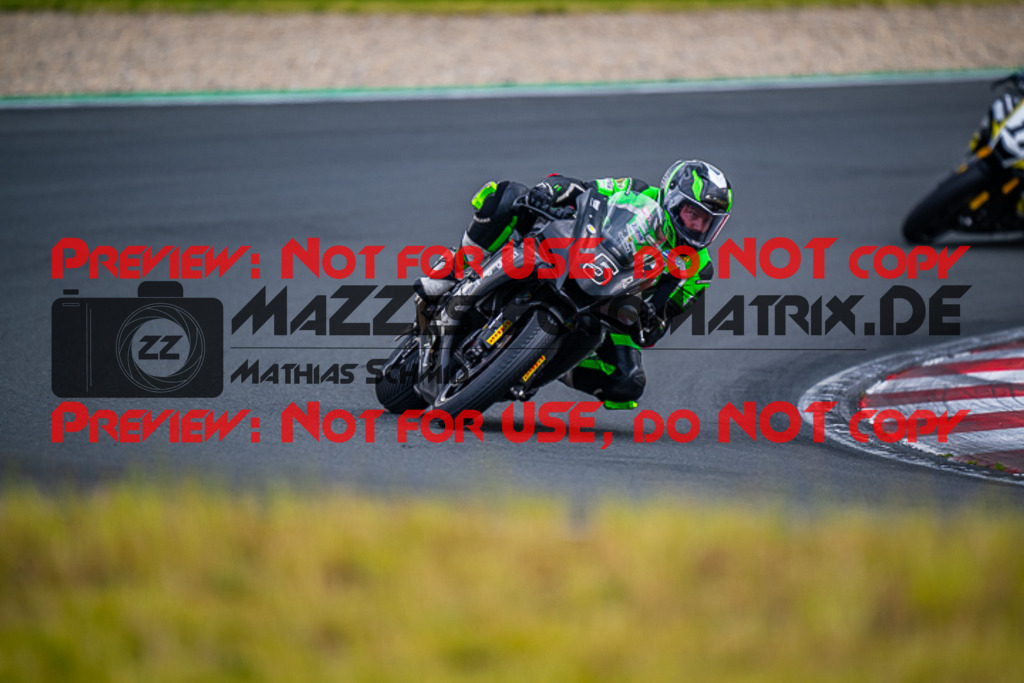 MaZZes_FotoMatrix_220521_1380 | Fotograf Mathias Schmid
Sportfotograf,
Eventfotograf,
Hochzeitsfotograf,
Portraitfotograf