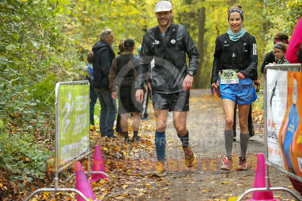 251026_1307_EX1_2554 | Sportfotografie im Rhein-Sieg Kreis, Köln, Bonn, NRW, Rheinland Pfalz, Hessen, etc. Unser Tätigkeitsfeld umfasst den Laufsport vom Volkslauf über den Marathon, Duathlon, Triathon bis zum Ultralauf wie Kölnpfad Ultra oder Schindertrail.