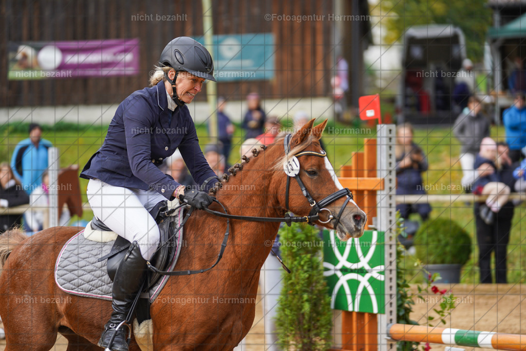 20221009-FAH08595 | Diessen am Ammersee, 2022, Dressur- und Springturnier, Reitsportbilder, Turnierfotografen Bayern, Pferdefotografen, Fotoagentur Herrmann, Turnierbilder