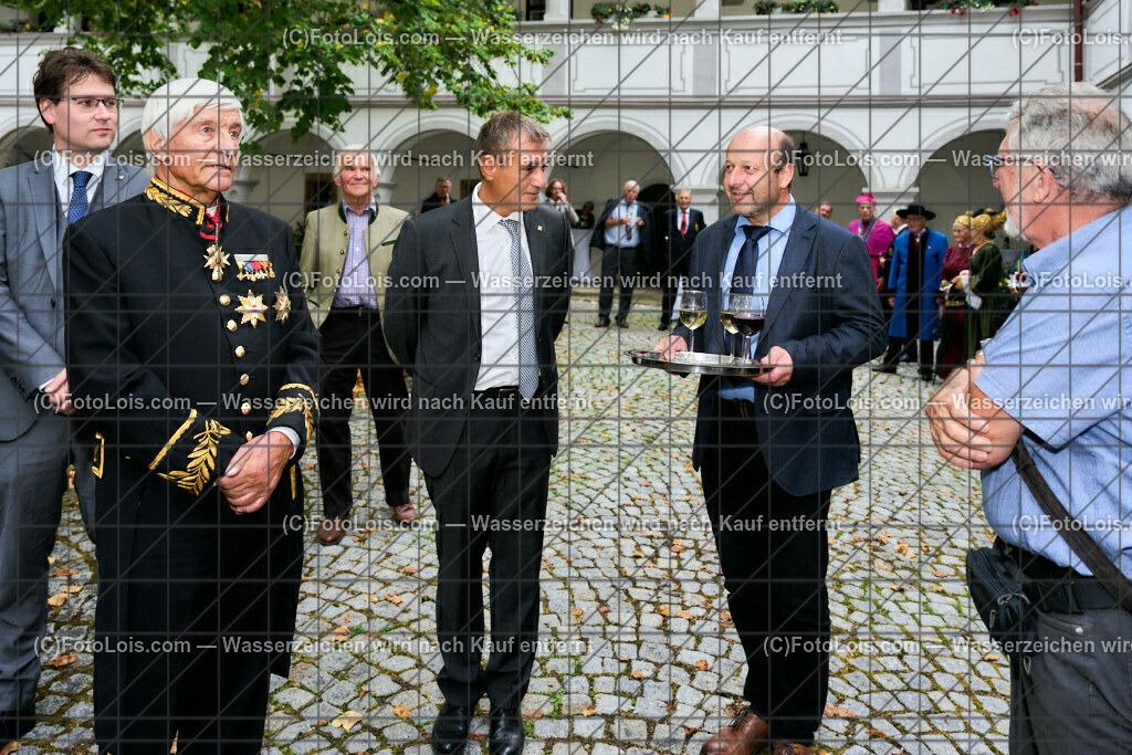 ALP3369_Jeanne de Ferrette_Hoefer-Hildebrand-Erber-Aigner-Walgenwitz | (C)FotoLois.com, Alois Spandl, 700stes Hochzeitsjubiläum - Albrecht II. mit Johanna von Pfirt in Thann (FR) im März 2024. Empfang des Organistionskommitees aus der Region Ferrette (Pfirt)/Thann aus dem Elsass mit Empfang durch die Stadtgemeinde und Bezirkshauptmannschaft Scheibbs im Schloss Scheibbs und anschließender Kranzniederlegung in der Kartausenkirche über der Krypta des Gründerehepaares durch Mitglieder des Templer Ordens im Beisein von Mitgliedern der Goldhaubengruppen, Fr 22. September 2023.