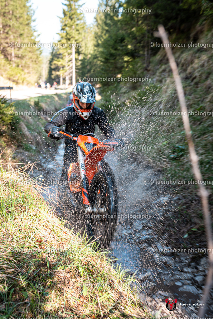 fuernholzer_250501-C1-41 | Fotografische Impressionen von der Red Stag Enduro Extreme by fuernholzer-photography.com. Endurosport in Österreich fotografisch festgehalten von fuernholzer. Auftragsfotografie für Private, Gewerbefotos und Industriefotografie. Eventfotografie, Sportfotografie und Motorsportfotografie. Anbieter von Fotoworkshops, Fototraining, fotografischen Vorträgen und Fotoseminaren.