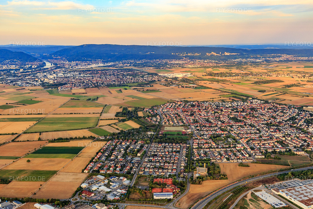 Luftbild: Ortsansicht aus Nordwesten in Plankstadt im Bundesland Baden-Württemberg in Deutschland. Foto: IMG_109351.jpg vom 30.07.2018 durch Werner Riehm/FLY-FOTO.de