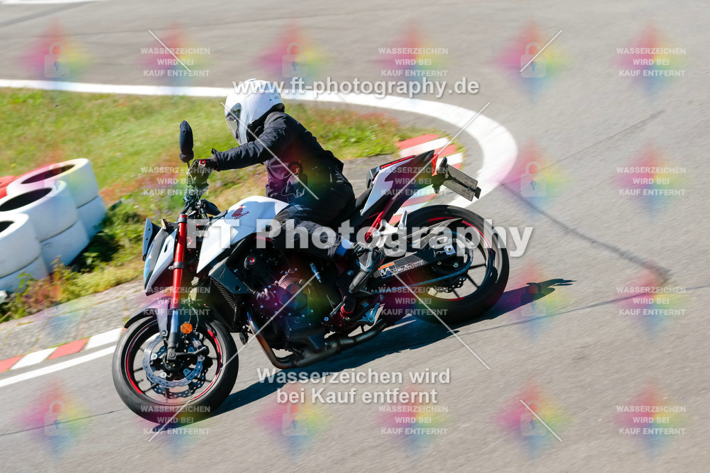 Moto-TeamOBK-22417 | Hier findet Ihr Bilder von Touristenfahrten auf der Nürburgring Nordschleife oder von anderen Veranstaltungen die ich besucht habe. Viel Spass beim Durch Schauen 