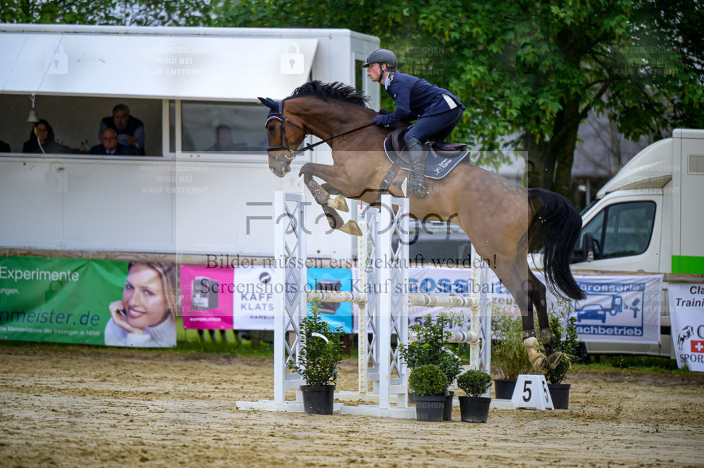 Reitturnier Lienen | Entdecke hochwertige Reitturnierfotos von Foto Oger. Professionell, emotional und authentisch – jetzt Lieblingsmomente im Shop bestellen. - Realisiert mit Pictrs.com