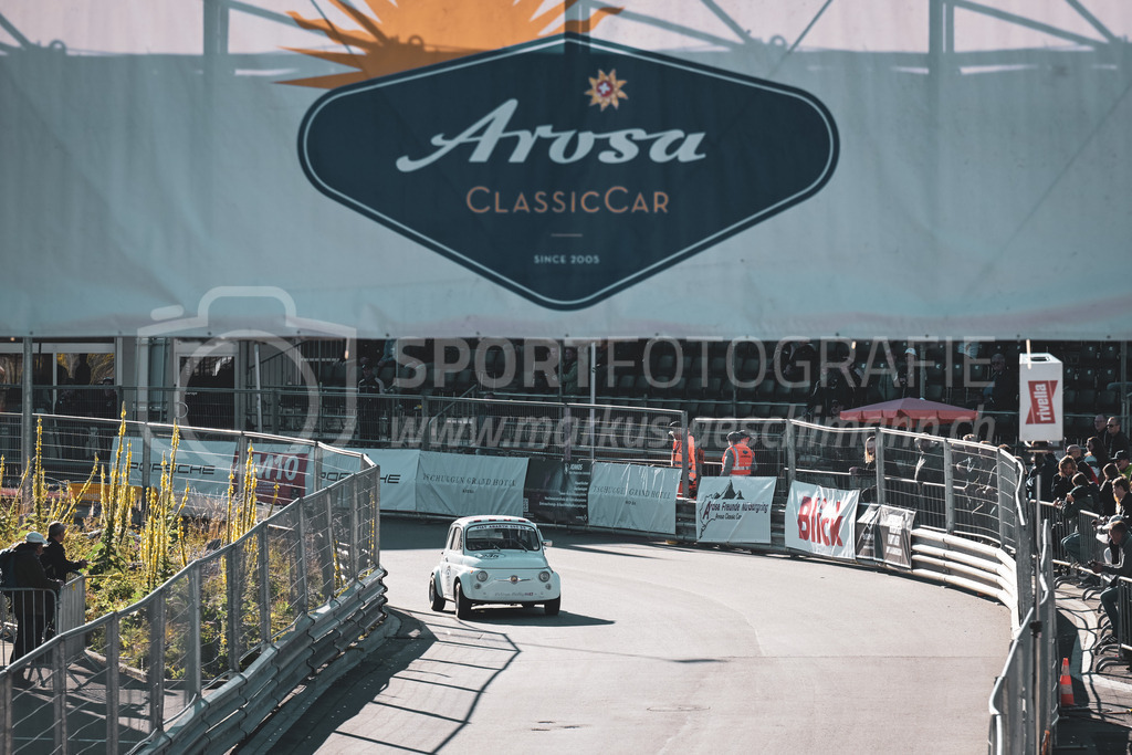 21. Arosa ClassicCar 2025 - 6. =September= 2025 | Benjamin Braem aus Zumikon (SUI) in einem Abarth 695 SS Assetto Corsa aus dem Jahre 1967 mit Startnummer 235 am Arosa ClassicCar 2025 in der Kategorie Classic Trophy..@arosaclassiccar, @arosa.official, #arosaclassiccar, #arosa, #76curves, #classiccarBild: Sportfotografie Markus Aeschimann | www.markus-aeschimann.ch - Realisiert mit Pictrs.com