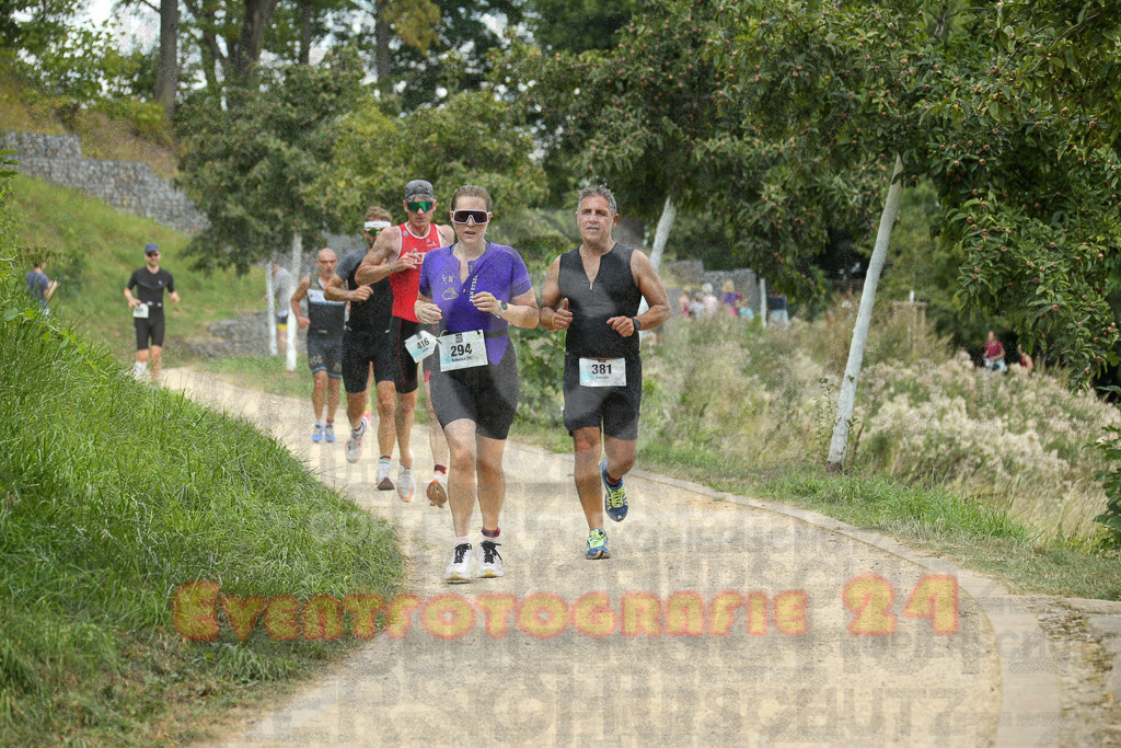 250824_1344_EX1_3451 | Sportfotografie im Rhein-Sieg Kreis, Köln, Bonn, NRW, Rheinland Pfalz, Hessen, etc. Unser Tätigkeitsfeld umfasst den Laufsport vom Volkslauf über den Marathon, Duathlon, Triathon bis zum Ultralauf wie Kölnpfad Ultra oder Schindertrail.