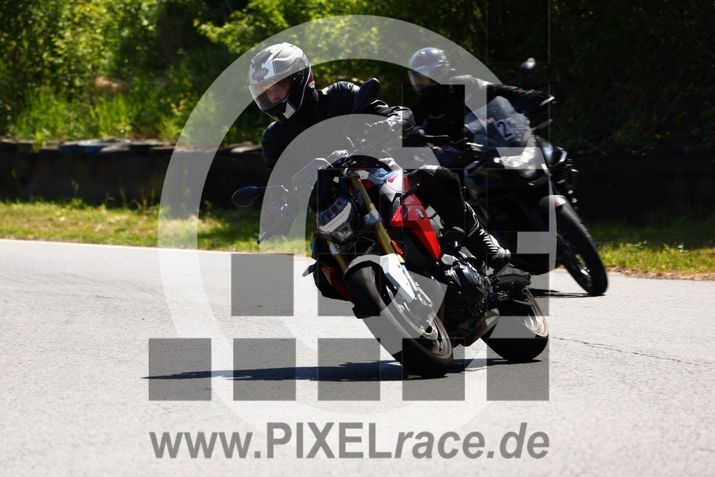 0029-20250512_01094 | Schöne Erinnerungen an spannende Momente - das festzuhalten ist unser Job. PIXELrace.de ist seit 2003 auf den Rennstrecken Europas unterwegs um die Action draußen beim Fahren und die wunderbare Stimmung imm Fahrerlager für euch einzufangen.