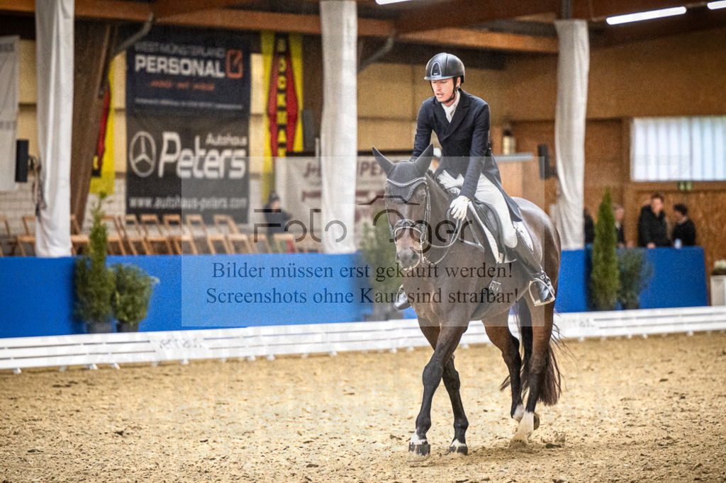 DOS_2133 | Entdecke hochwertige Reitturnierfotos von Foto Oger. Professionell, emotional und authentisch – jetzt Lieblingsmomente im Shop bestellen.Deutschlandweite Turnierfotografie. - Realisiert mit Pictrs.com