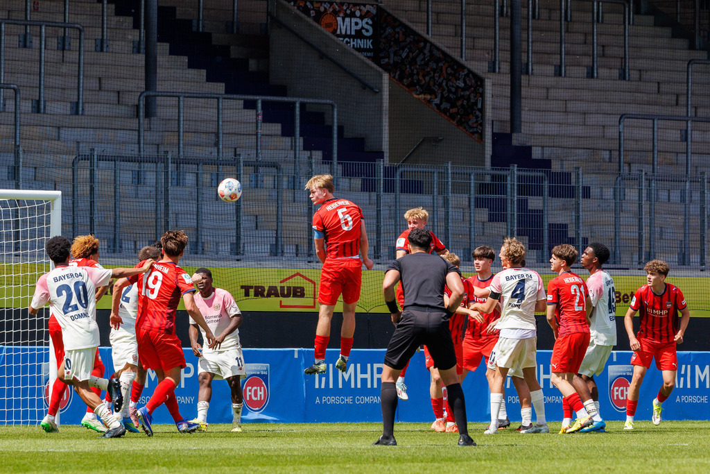 20260503-U19_FCH-LEV_190 | 1.FC Heidenheim 1846 vs. Bayer 04 Leverkusen, Fußball, U19, A-Junioren, NWL, U19-DFB-Nachwuchsliga, 2025/2026, Achtelfinale, 03.05.2026 in Heidenheim, Voith Arena(Foto: Michael Bulling) - Realisiert mit Pictrs.com
