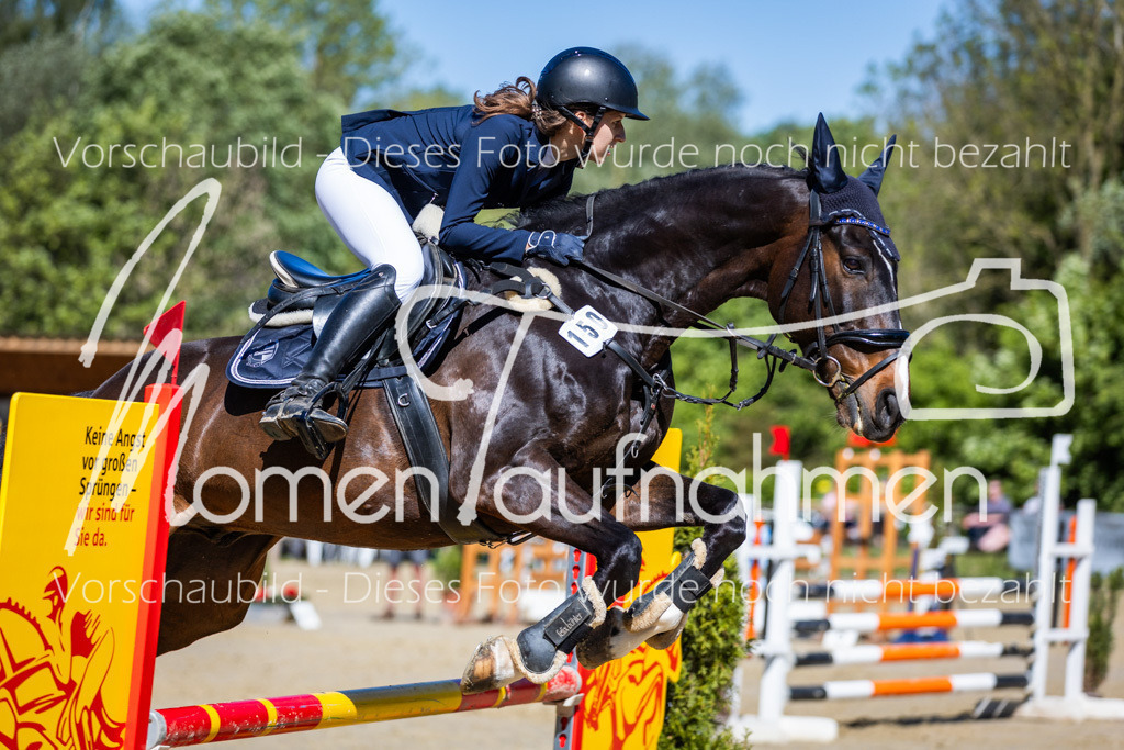 Donop24-A2Spr-122 | MomenTaufnahmen Pferdesportfotos
