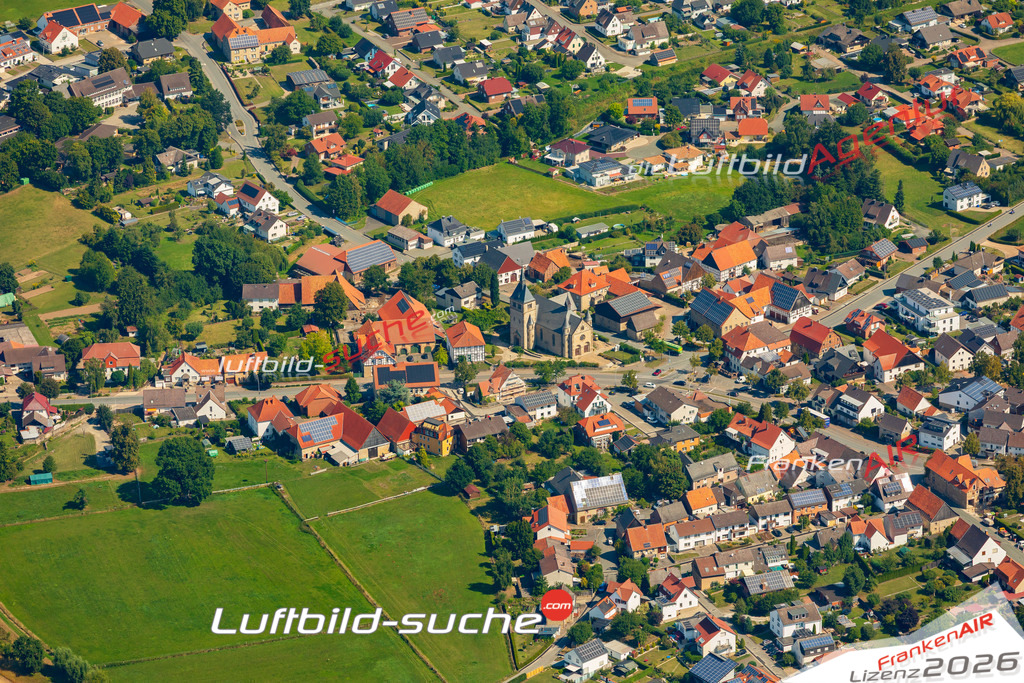 Klassische Luftaufnahme ohne Drohne zeigt:Giershagen bei Warburg - Die Luftbildaufnahme wurde 2025 vom UL-Flugzeug heraus erstellt ( keine Drohnenaufnahme ) - Hochauflösende Luftaufnahme -Nicht vergleichbar mit Google Maps oder Satelittenbilder- Die Geschenkidee !Mit Lizenz und Bildrechte bestellbar