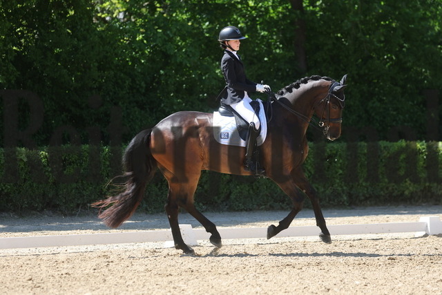 Böblingen_2025_Prfg.Nr.08_Dressurprüfung_Kl.M_Nürnberger Burgpokal_Lara Theis_FBW Felipe (8) | Alle Fotos der Reiterjournal Fotografin Doris Matthaes im Reiterjournal Online-Fotoshop. - Realisiert mit Pictrs.com