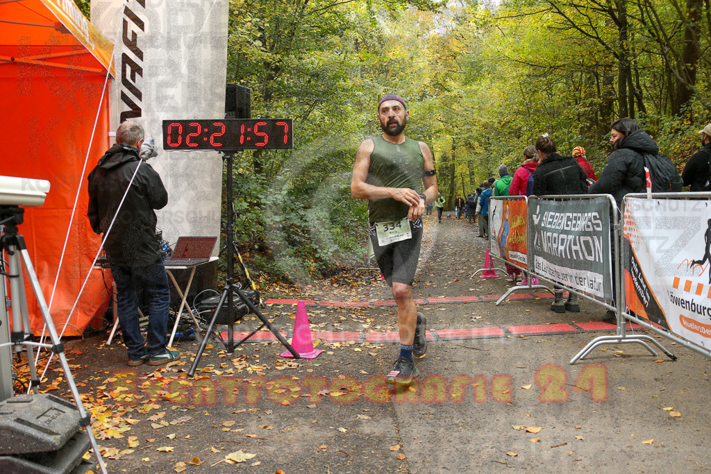 251026_1223_EX1_0271 | Sportfotografie im Rhein-Sieg Kreis, Köln, Bonn, NRW, Rheinland Pfalz, Hessen, etc. Unser Tätigkeitsfeld umfasst den Laufsport vom Volkslauf über den Marathon, Duathlon, Triathon bis zum Ultralauf wie Kölnpfad Ultra oder Schindertrail.
