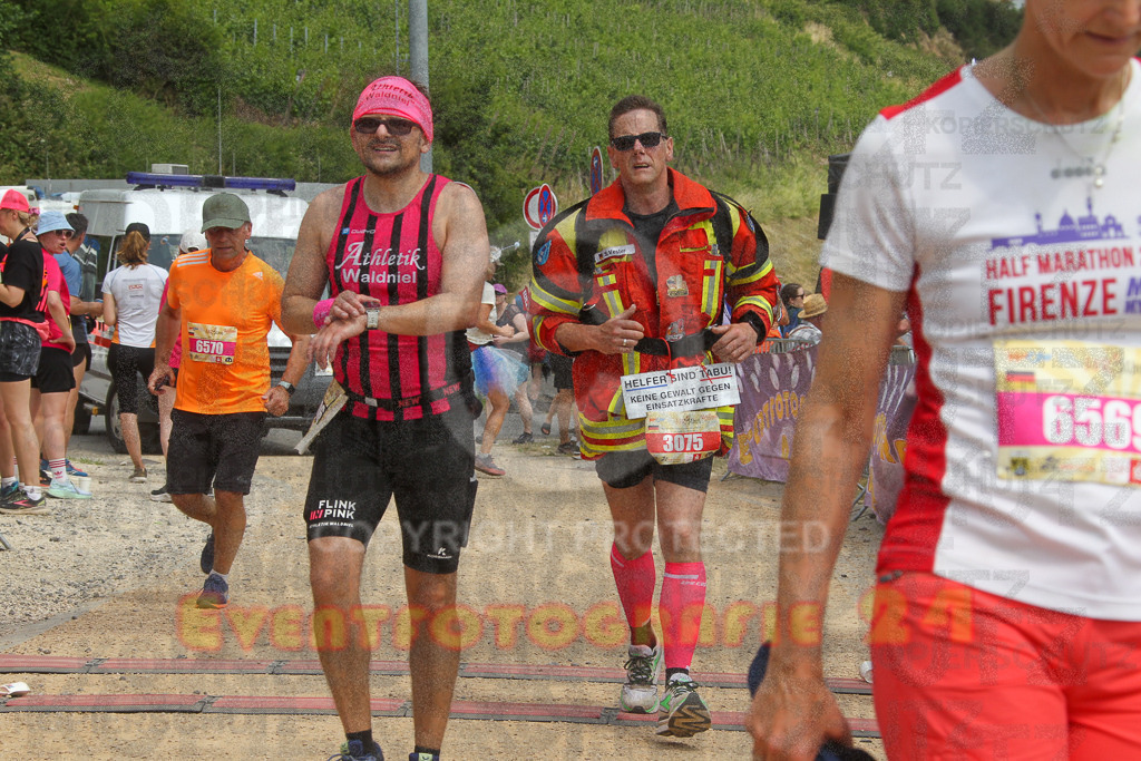 250614_1513_EV4_3194 | Sportfotografie im Rhein-Sieg Kreis, Köln, Bonn, NRW, Rheinland Pfalz, Hessen, etc. Unser Tätigkeitsfeld umfasst den Laufsport vom Volkslauf über den Marathon, Duathlon, Triathon bis zum Ultralauf wie Kölnpfad Ultra oder Schindertrail.