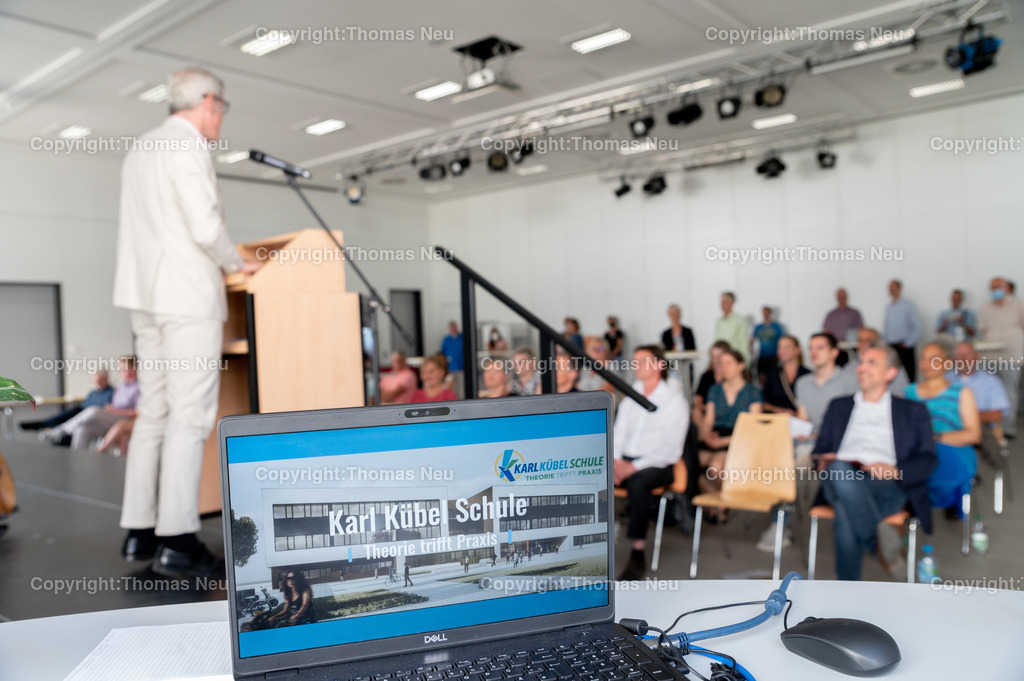DSC_3712 | bre, Bensheim, Karl-Kübel-Schule, Einweihung Neubau, die Ansprachen fabnden zunächst in der Mensa statt, ,, Bild: Thomas Neu