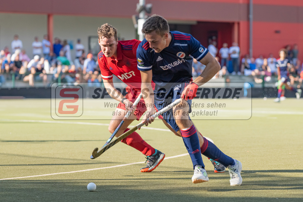 HK_20220903_109757 | 1. Bundesliga Herren Düsseldorfer HC - Mannheimer HC am 3.9.2022 DHC Düsseldorf, Düsseldorf , Benjamin Hamish Edwards ( Düsseldorfer HC #3 ) , Justus Weigand ( Mannheimer HC #20 )